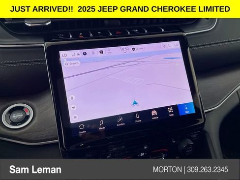 New 2025 Jeep Grand Cherokee Limited w/ Black Appearance Package image 13