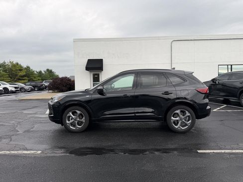 Used 2023 Ford Escape ST-Line w/ Tech Pack #1 AWD/4WD image 5