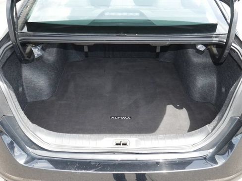 Used 2024 Nissan Altima 2.5 SV FWD image 8
