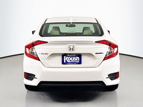 Used 2017 Honda Civic Touring image 6