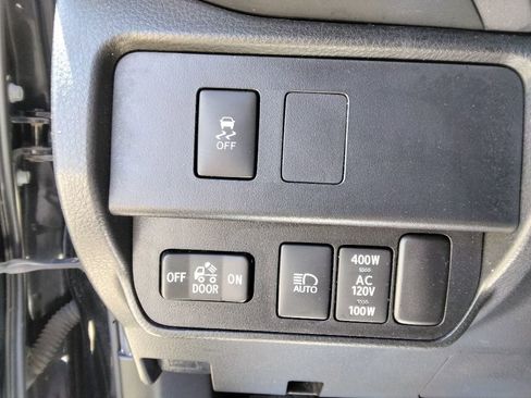 Used 2023 Toyota Tacoma TRD Off-Road AWD/4WD image 24