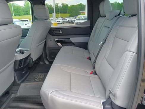 Used 2025 Toyota Tundra Limited AWD/4WD image 27