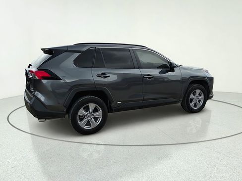 Used 2022 Toyota RAV4 LE AWD/4WD image 7