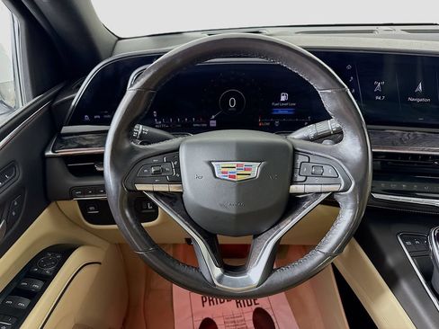 Used 2021 Cadillac Escalade ESV Premium Luxury w/ LPO, Radiant Package AWD/4WD image 11