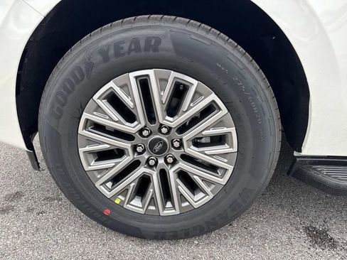 New 2026 Ford Expedition Max Platinum image 9