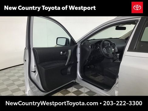 Used 2015 Nissan Rogue S w/ Convenience Package image 10