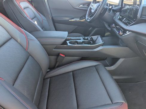 Used 2026 Chevrolet Equinox RS w/ Convenience Package III image 12