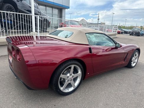 Used 2006 Chevrolet Corvette Convertible w/ Preferred Equipment Group RWD image 5
