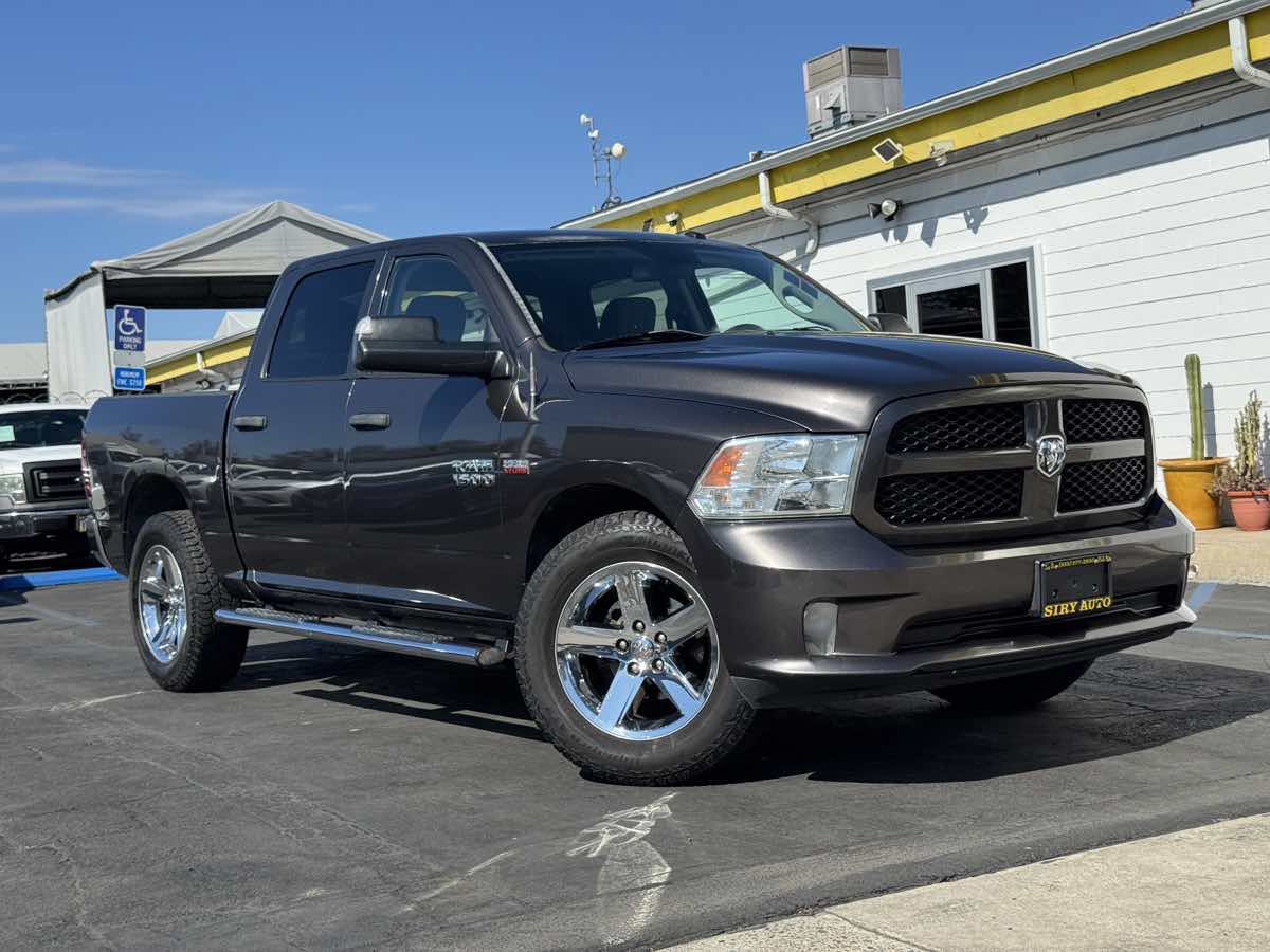 Used 2017 RAM 1500 Express AWD/4WD image 2