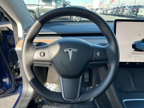 Used 2022 Tesla Model 3 Long Range image 12