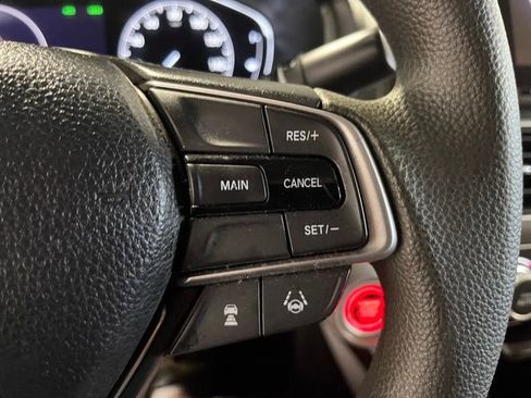 Used 2018 Honda Accord LX image 27