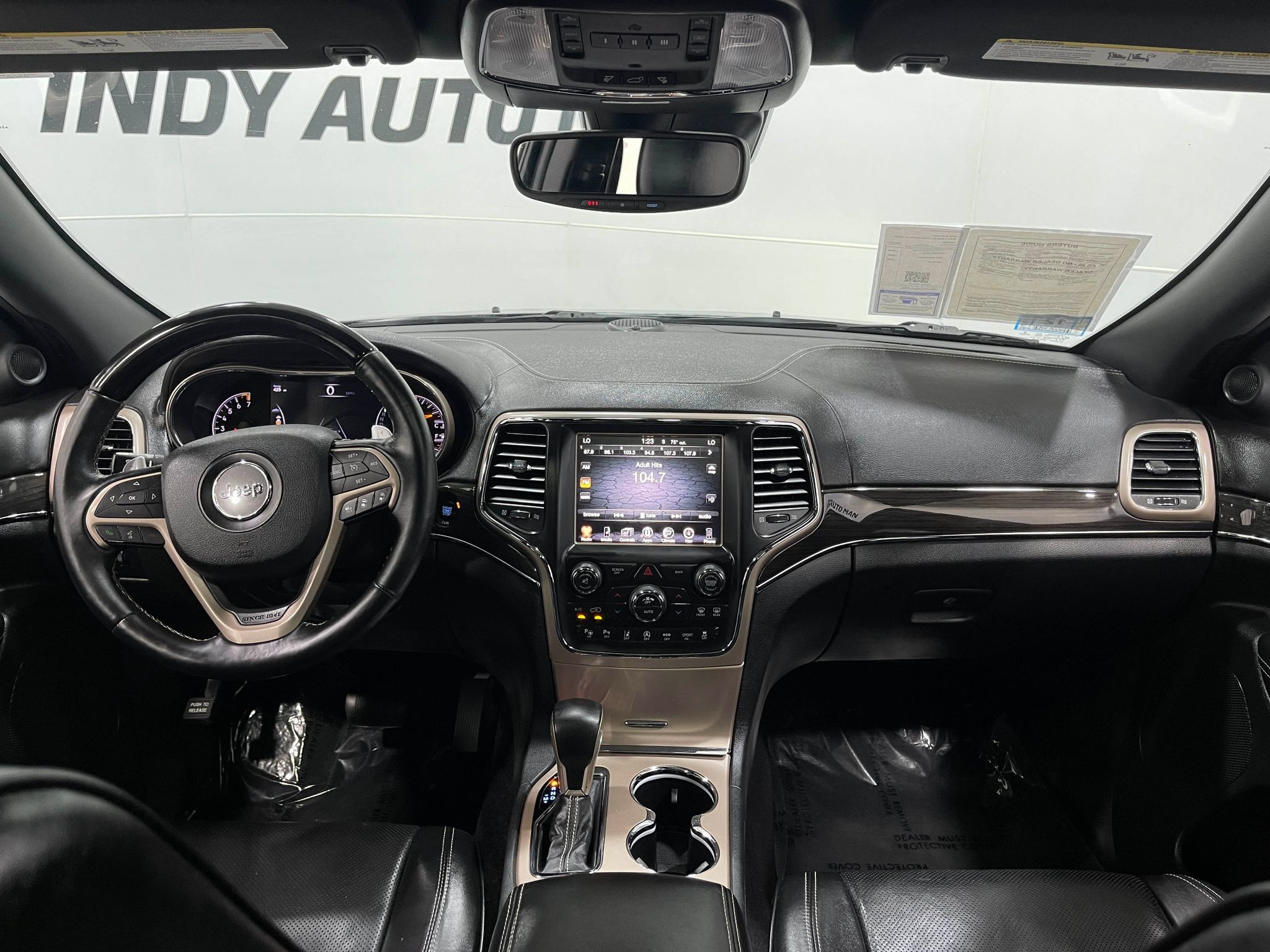 Used 2017 Jeep Grand Cherokee Overland w/ Jeep Active Safety Group AWD/4WD image 19