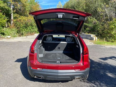 Used 2021 Cadillac XT4 Luxury w/ Cold Weather Package image 24