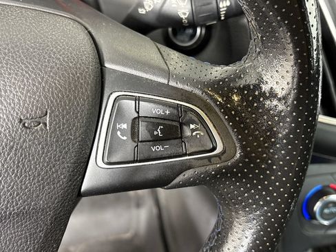 Used 2017 Ford Focus RS AWD/4WD image 19
