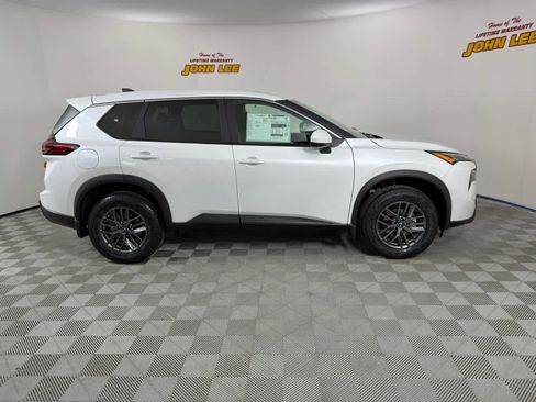 New 2026 Nissan Rogue SV image 7