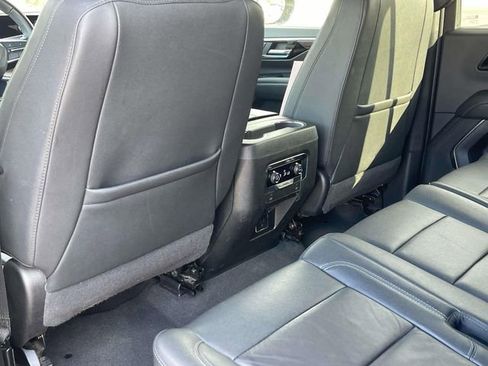 Used 2025 Chevrolet Tahoe LT image 18