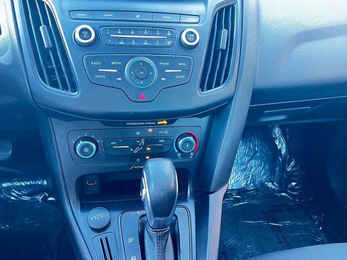 Used 2018 Ford Focus SE image 20