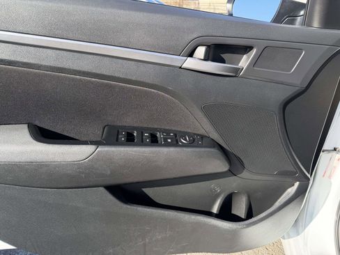 Used 2019 Hyundai Elantra SEL w/ Cargo Package FWD image 13