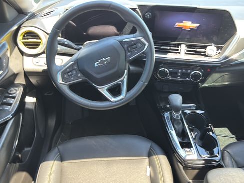 Used 2024 Chevrolet Trax ACTIV w/ Sunroof Package FWD image 14