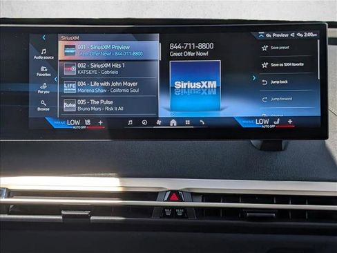 Used 2024 BMW iX xDrive50 w/ Sport Package AWD/4WD image 15