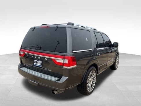 Used 2017 Lincoln Navigator Reserve image 9