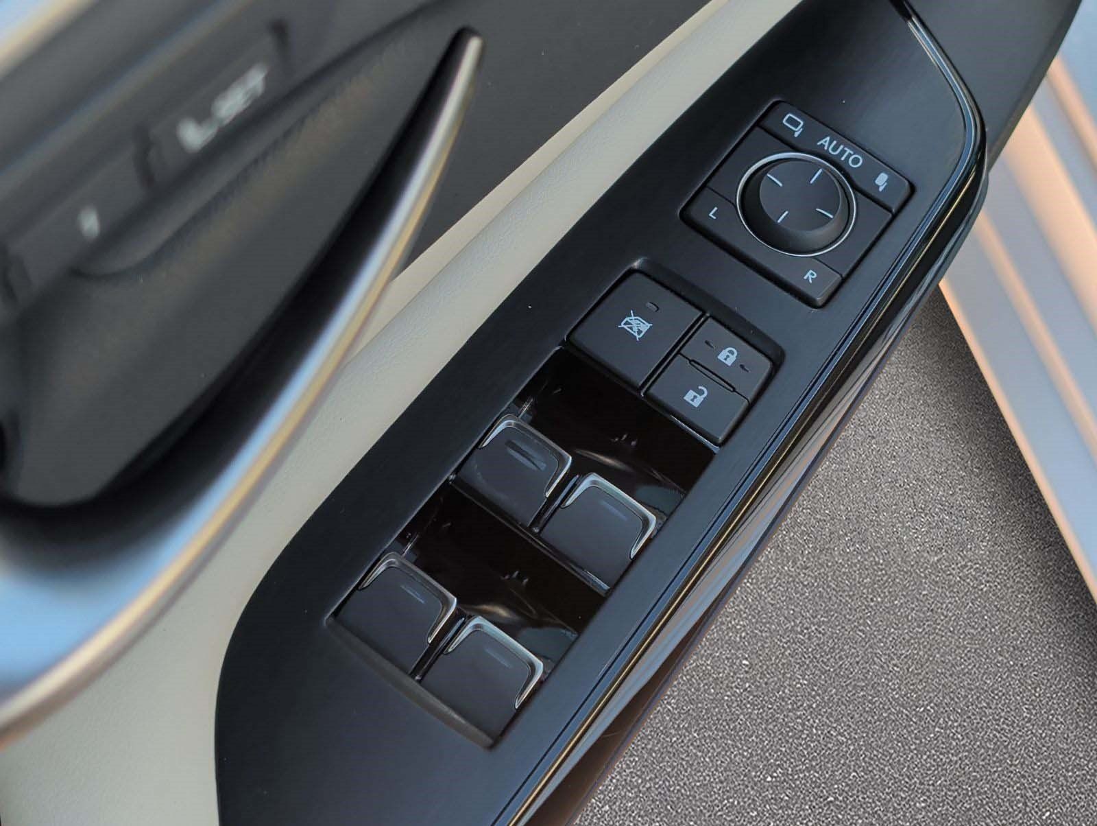 Certified 2025 Lexus ES 350 w/ Premium Package FWD image 9