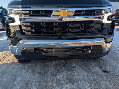 Used 2025 Chevrolet Silverado 1500 LT AWD/4WD image 7
