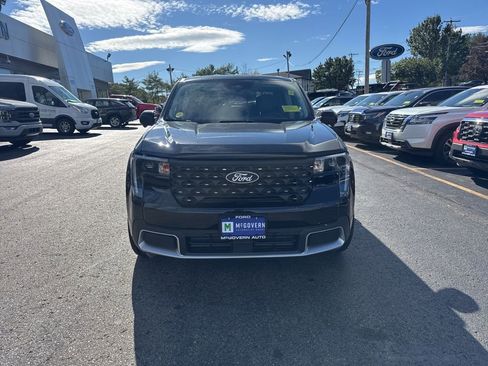 New 2025 Ford Maverick Lariat image 2