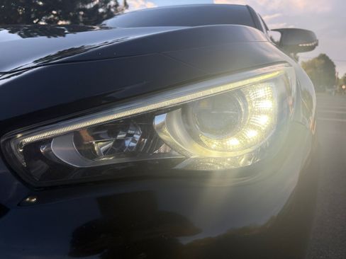 Used 2018 INFINITI Q50 Luxe w/ Essential Package (3.0T Luxe) AWD/4WD image 9