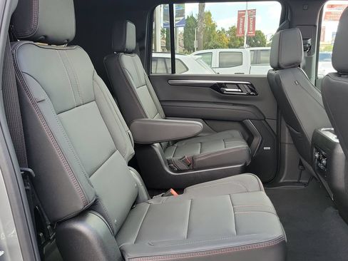 Used 2026 Chevrolet Suburban RST w/ Comfort Package AWD/4WD image 20