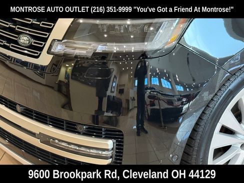 New 2025 Land Rover Range Rover Long Wheelbase SE AWD/4WD image 9