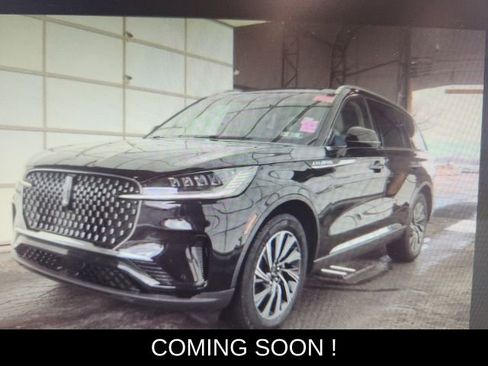 Used 2025 Lincoln Aviator AWD w/ Equipment Group 101A image 4