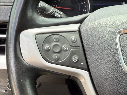 Used 2024 GMC Terrain SLT AWD/4WD image 16