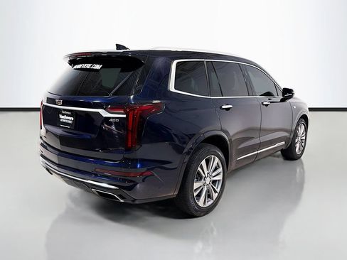 Used 2022 Cadillac XT6 Premium Luxury AWD/4WD image 9