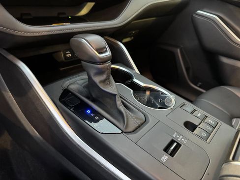 Certified 2024 Toyota Highlander XSE image 21