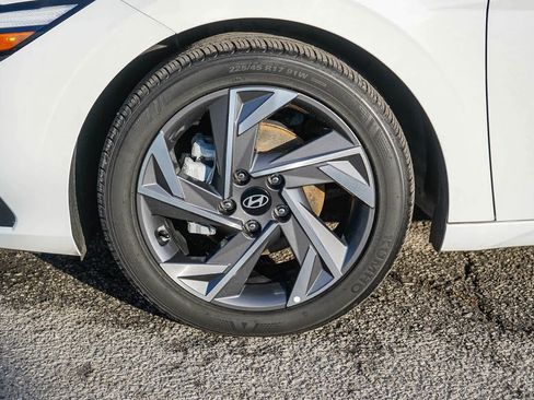 New 2025 Hyundai Elantra Sport image 4