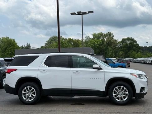 Used 2021 Chevrolet Traverse LT AWD/4WD image 39
