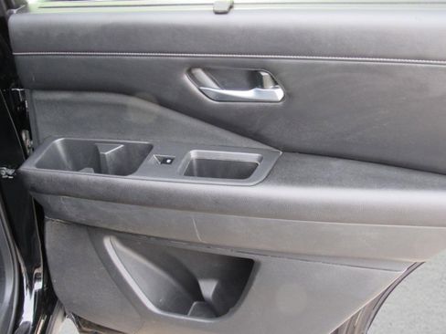 Used 2022 Nissan Pathfinder SL w/ SL Premium Package image 40