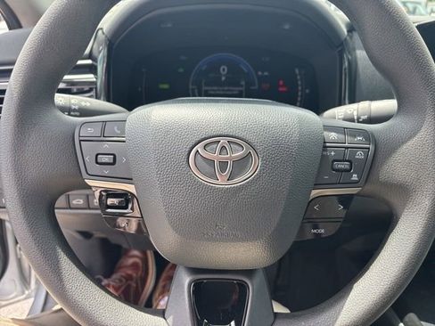 Used 2026 Toyota Camry LE FWD image 14