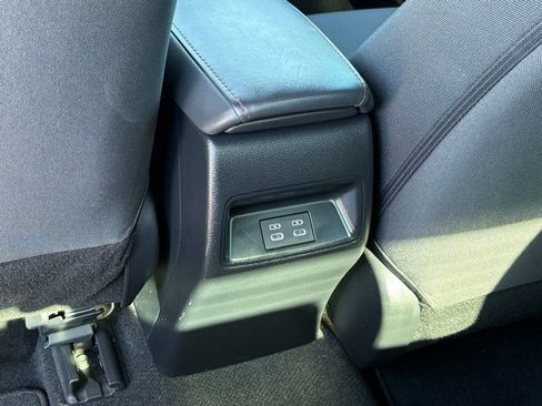 Used 2024 Toyota Corolla SE image 13