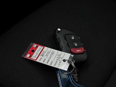 Used 2018 Jeep Wrangler Unlimited Sahara image 40