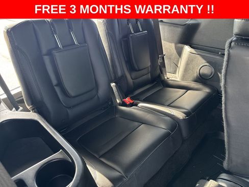 Used 2017 Ford Explorer XLT w/ Equipment Group 202A AWD/4WD image 23