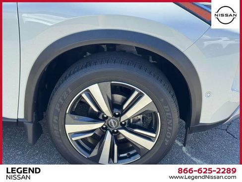 Certified 2023 Nissan Rogue Platinum w/ Platinum Premium Package AWD/4WD image 6