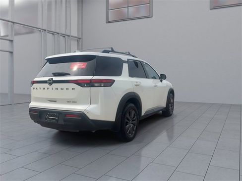 Certified 2022 Nissan Pathfinder SV image 8