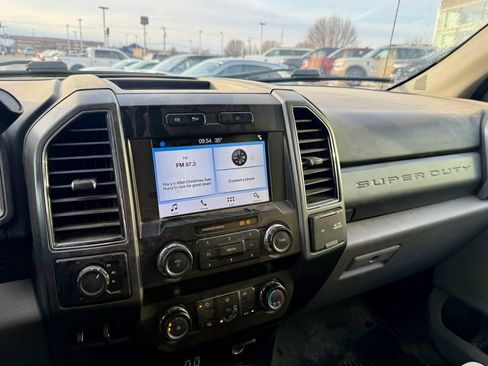 Used 2019 Ford F250 XLT w/ Snow Plow Prep Package image 15