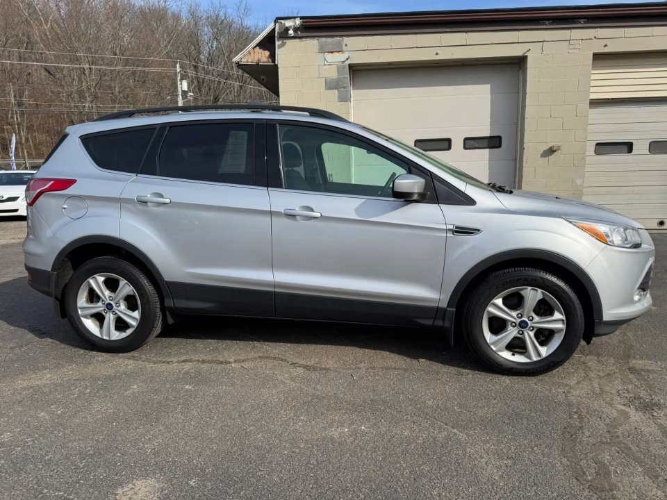 Used 2015 Ford Escape SE AWD/4WD image 6