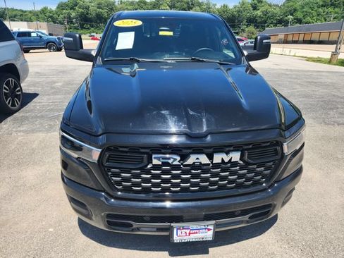 Used 2025 RAM 1500 Big Horn AWD/4WD image 2