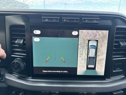 Used 2024 Ford F250 Platinum image 18