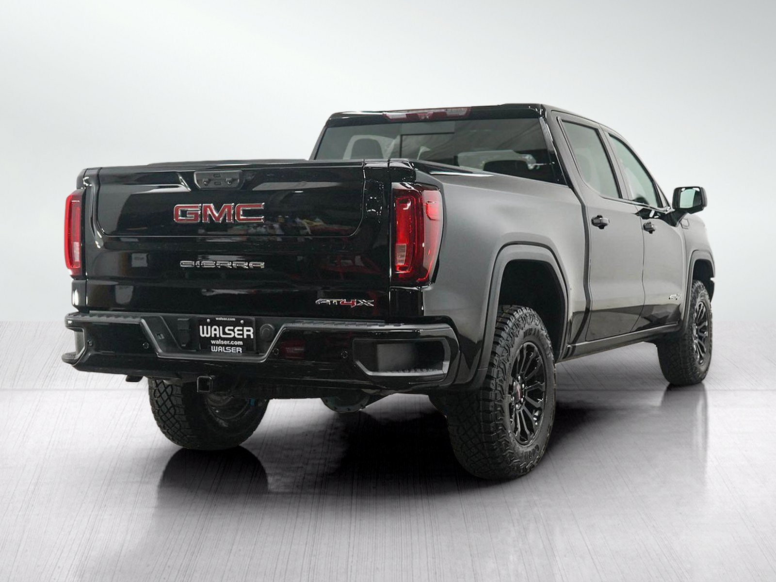 Used 2023 GMC Sierra 1500 AT4X AWD/4WD image 5
