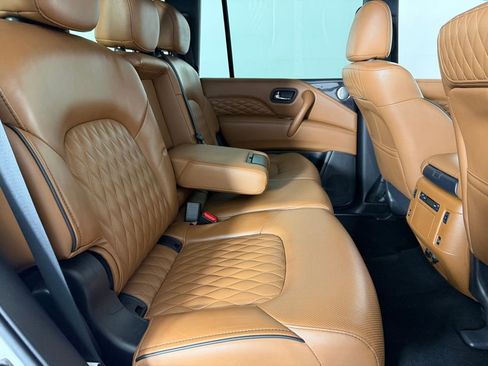 Used 2024 INFINITI QX80 Sensory w/ Cargo Package AWD/4WD image 32